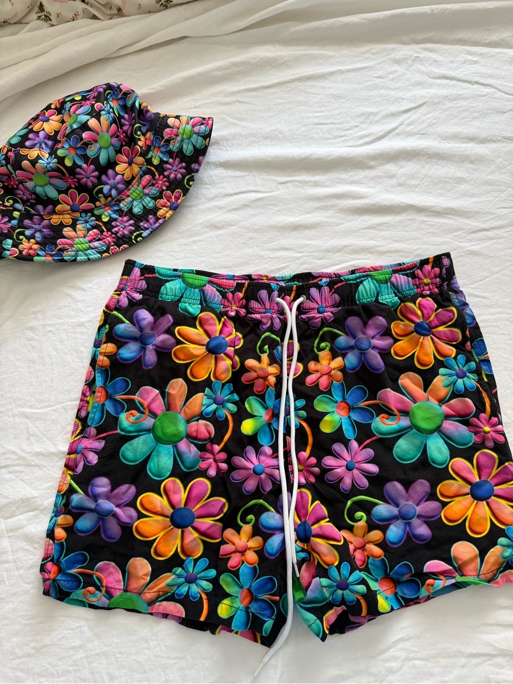 iHeartRaves Mens Flower shorts and hat